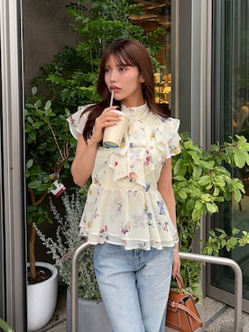 「rienda（リエンダ）の【森香澄さん着用】バックリボンフリルブラウス 春服（シャツ/ブラウス、イエロー系）」を使った、riendaofficialさん（レディース・154cm）の夏コーディネート