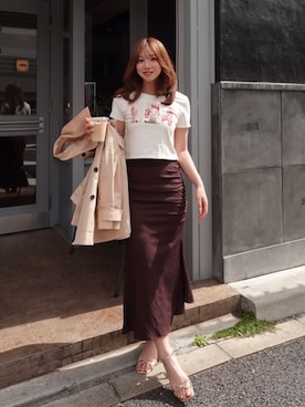 「rienda（リエンダ）の【森香澄さん着用】モチーフフォトショートTシャツ 春服 夏服 半袖（Tシャツ/カットソー、ホワイト系）」を使った、riendaofficialさん（レディース・154cm）の春コーディネート