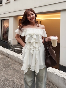 「rienda（リエンダ）のエアリーフリルキャミチュニック 夏服（シャツ/ブラウス、ホワイト系）」を使った、riendaofficialさん（レディース・154cm）の夏コーディネート