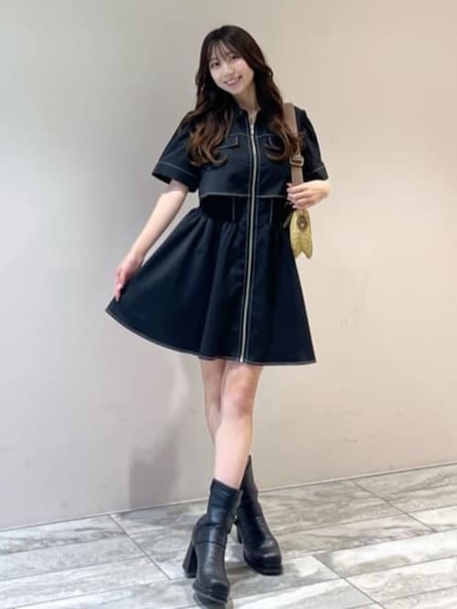 ◆公式完売品◆rienda バストフレアミニワンピース ブラック Sサイズ バストフレアミニワンピース 秋服（ワンピース）｜rienda