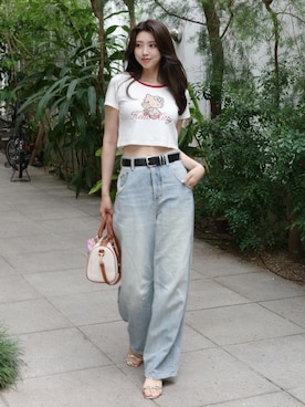 「rienda（リエンダ）の【HELLO KITTY】グリッターロゴミニTシャツ 夏服（Tシャツ/カットソー、ホワイト系）」を使った、riendaofficialさん（レディース・154cm）の夏コーディネート