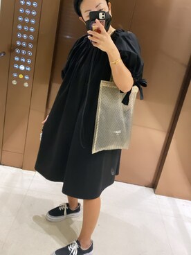 Cosのワンピースを使った人気ファッションコーディネート Wear