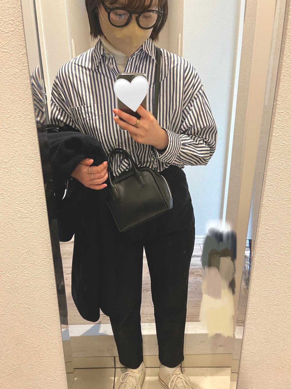 「オトナカジュアル、プチプラ、休日コーデ、ストライプシャツ、ダッフルコート」｜「JEANASISのアイテム（その他パンツ、ブラック系）」を使った、shさん（レディース・156cm）の冬コーディネートの1枚目の写真