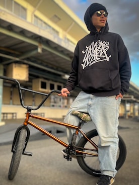 「OAKLEY（オークリー）のアイテム」を使った、La VIA NOSTRAさん（メンズ・176cm）の冬コーディネート