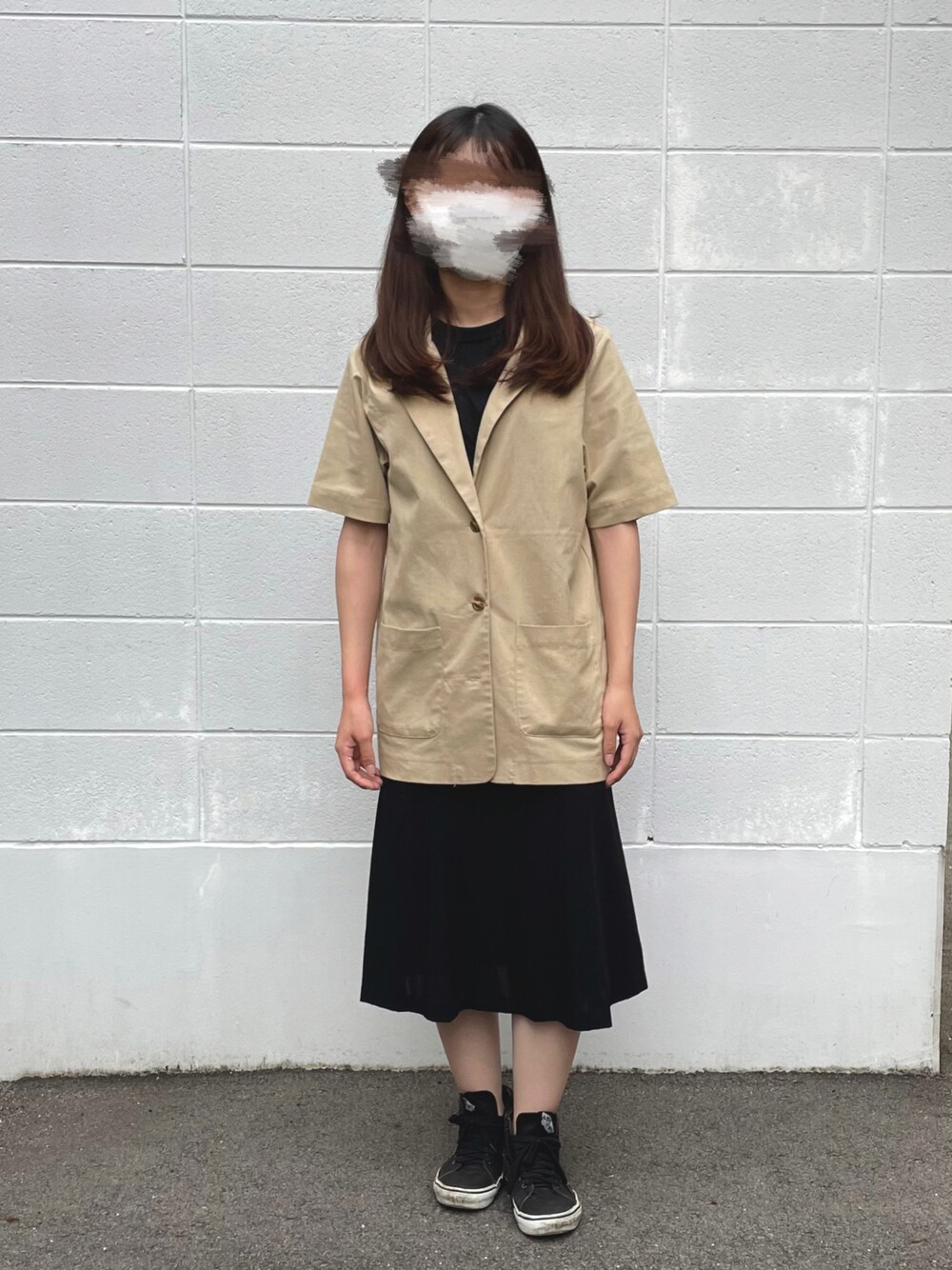 「オトナカジュアル、シンプルコーデ、秋、秋のコーデ、秋ルック紹介するよ、シンプルスタイル、オールブラック、シャツスタイル、ベージュ、ブラック、大人コーデ、シャツジャケット、VANS」｜「CIAOPANICのアイテム（シャツ/ブラウス、ベージュ系）」を使った、ありさん（レディース・157cm）の秋コーディネートの1枚目の写真