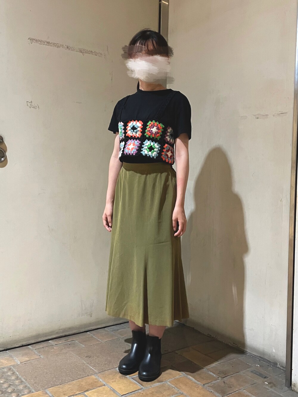 「夏、夏コーデ、夏だ！Tシャツ着よう！、ビスチェ、マーメイドスカート、ブラック、グリーン、ブーツ、カーキ、大人コーデ、カラーコーデ、休日コーデ」｜「United Athleのアイテム（Tシャツ/カットソー、ブラック系）」を使った、ありさん（レディース・157cm）の夏コーディネートの1枚目の写真