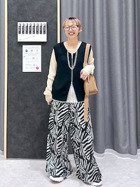 「LEPSIM（レプシィム）の楊柳柄イージーパンツ　290321（その他パンツ、ブラック系）」を使った、miiisanさん（レディース・150cm）の春コーディネート