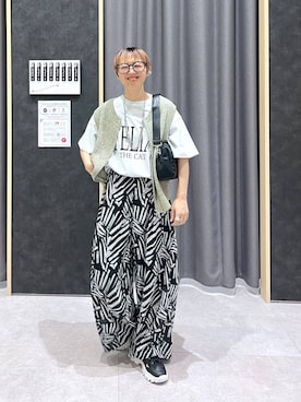 「LEPSIM（レプシィム）の楊柳柄イージーパンツ　290321（その他パンツ、ブラック系）」を使った、miiisanさん（レディース・150cm）の春コーディネート