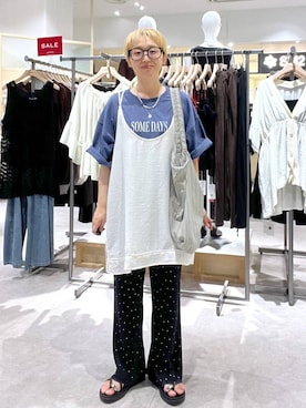 「LEPSIM（レプシィム）の《セルフカット可能》プリーツイージー柄パンツ　1017585（その他パンツ、その他）」を使った、miiisanさん（レディース・150cm）の夏コーディネート