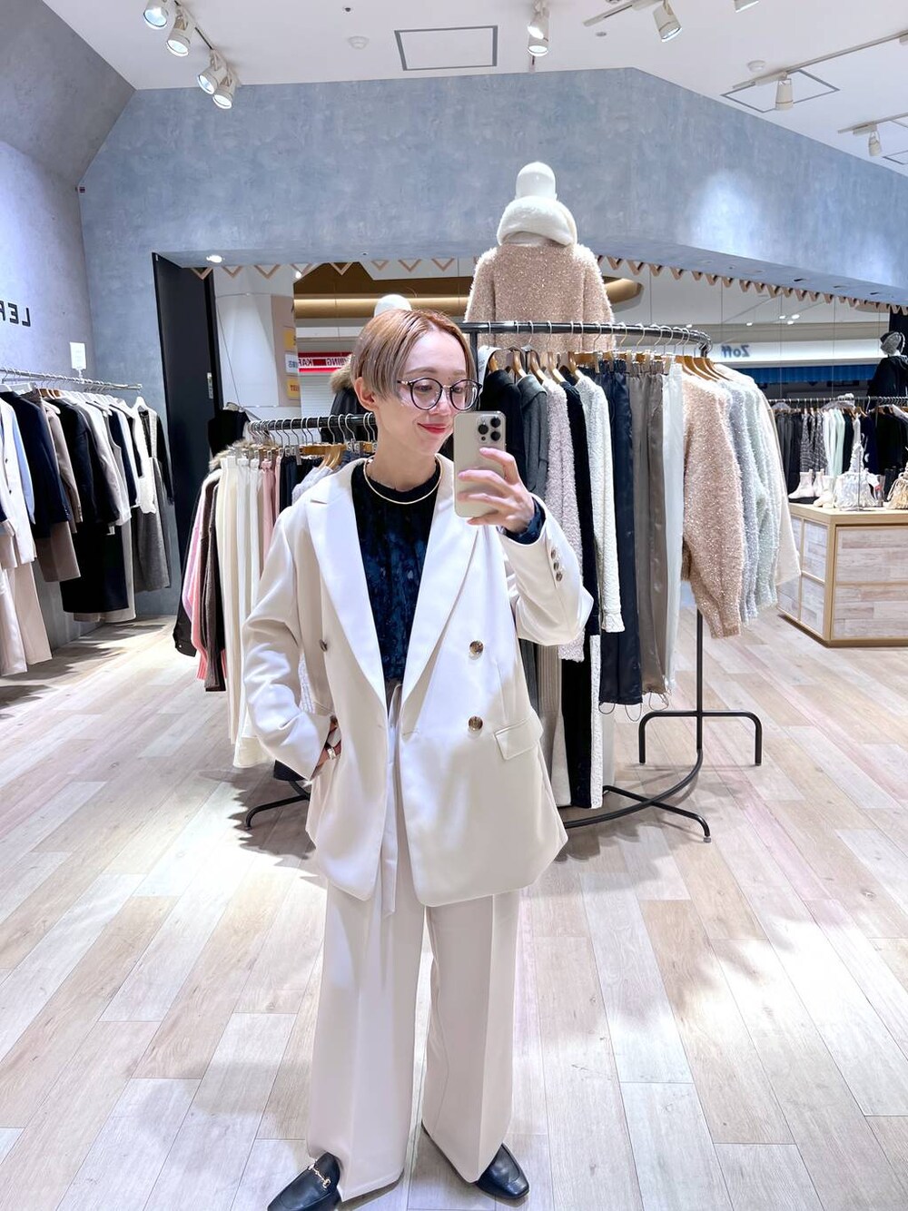 パンツスーツとローファーのセット 楽天市場】パンツスーツ レディース 春 秋 セットアップ