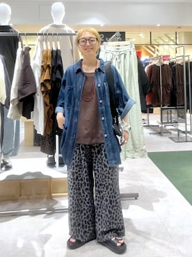 「LEPSIM（レプシィム）のガラスビーズロングネックレス　1023644（ネックレス、レッド系）」を使った、miiisanさん（レディース・150cm）の夏コーディネート
