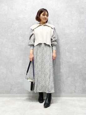 「小花柄ワンピース」｜「アイテム（トップス）」を使った、LADYMADE Stylingさん（レディース・160cm）の冬コーディネート
