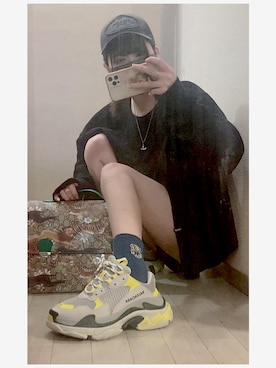 「PRADA（プラダ）のアイテム（キャップ）」を使った、miさん（レディース・160cm）の秋コーディネート