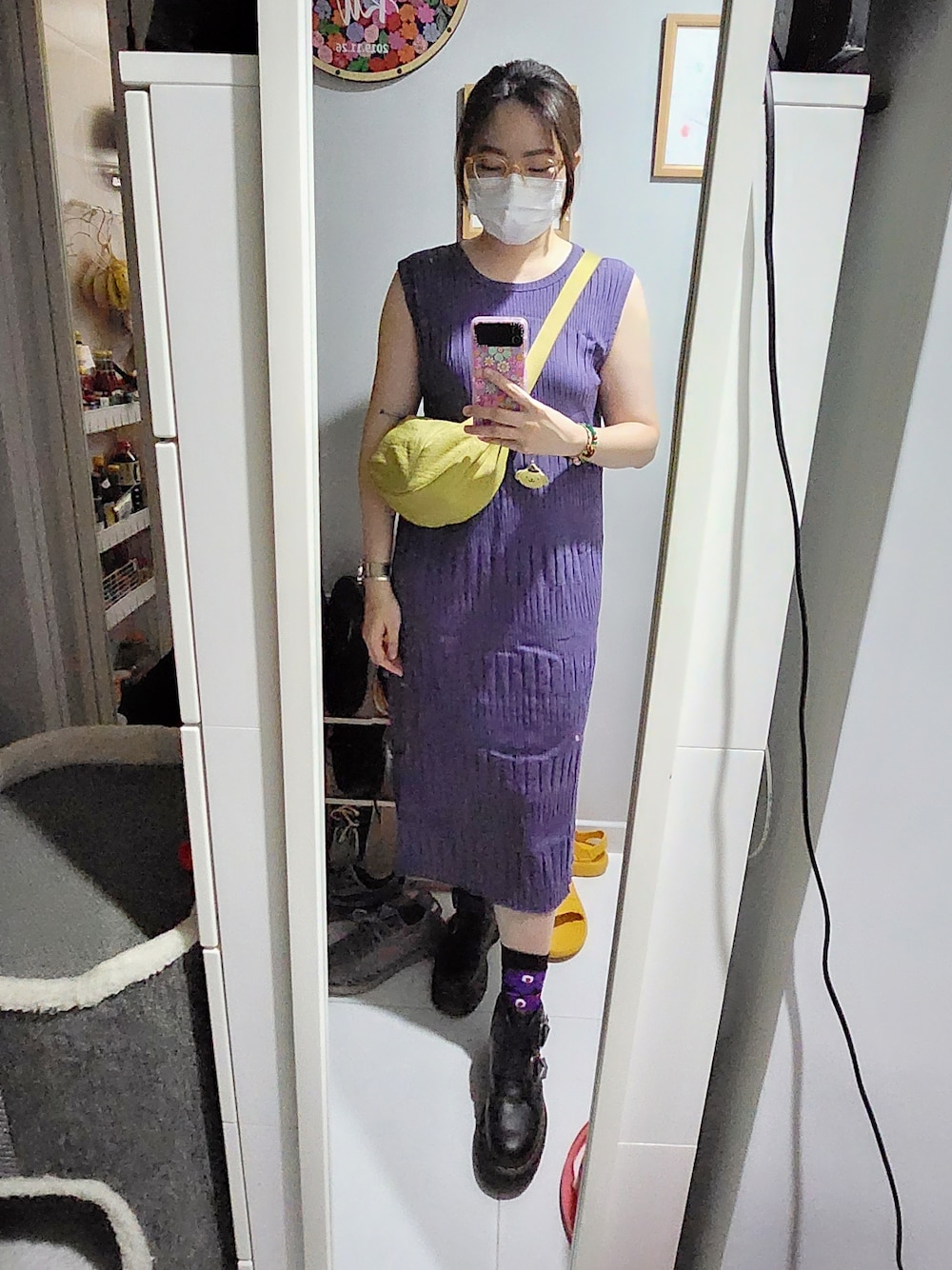 「wiwt、ootd、紫、October 2022、working style、hkgirl、Dr.Martens、秋コーデ、quick outfit、onepiece」｜「Dr. Martensのアイテム（ブーツ、ブラック系）」を使った、Yukariveraさん（レディース・164cm）の秋コーディネートの1枚目の写真