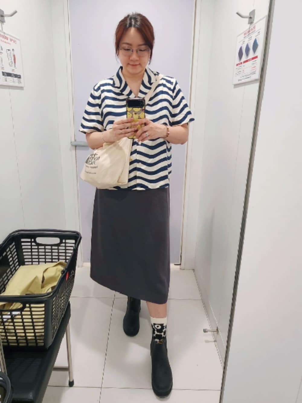 「ootd、wiwt、UNIQLO、marimekko×UNIQLO、spring、summer、2024、2024 May、hkgirl、微胖穿搭」｜「UNIQLOのアイテム（ジャンパースカート、グレー系）」を使った、Yukariveraさん（レディース・164cm）の春コーディネートの1枚目の写真