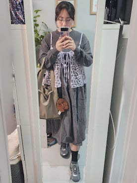 「アイテム（スニーカー、シルバー系）」を使った、Yukariveraさん（レディース・165cm）の冬コーディネート