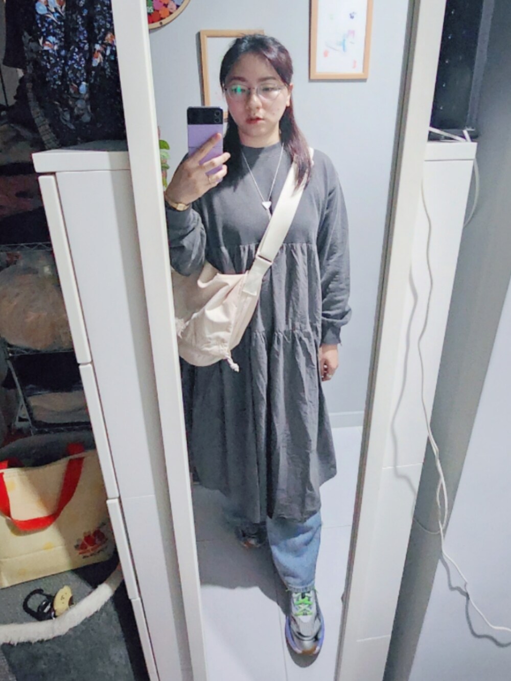 「wiwt、ootd、hkgirl、working style、2025 March、spring、春コーデ、layering」｜「UNIQLOのアイテム（ショルダーバッグ、ホワイト系）」を使った、Yukariveraさん（レディース・165cm）の春コーディネートの1枚目の写真