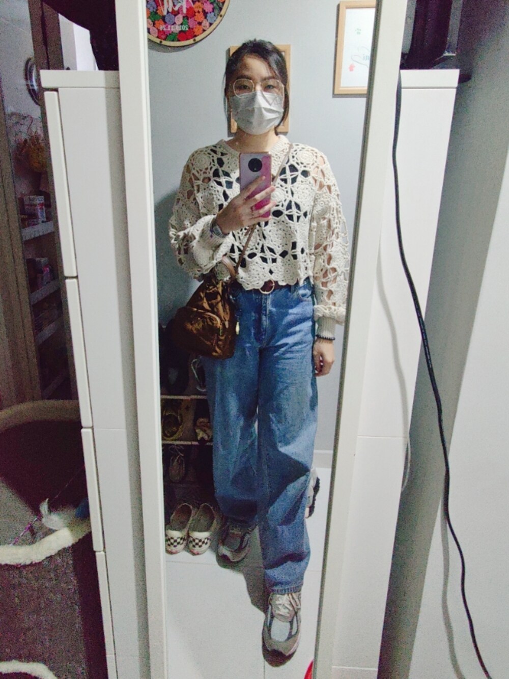 「wiwt、Saturday、working style、hkgirl、November 2021、秋のコーデ、Kastane、針織外套」｜「UNIQLOのアイテム（デニムパンツ、ブルー系）」を使った、Yukariveraさん（レディース・164cm）の秋コーディネートの1枚目の写真