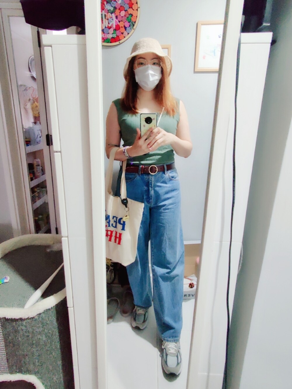 「Saturday、working style、hkgirl、on diet、September 2021、causal、summer、UNIQLO、夏コーデ」｜「UNIQLOのアイテム（デニムパンツ、ブルー系）」を使った、Yukariveraさん（レディース・164cm）の秋コーディネートの1枚目の写真