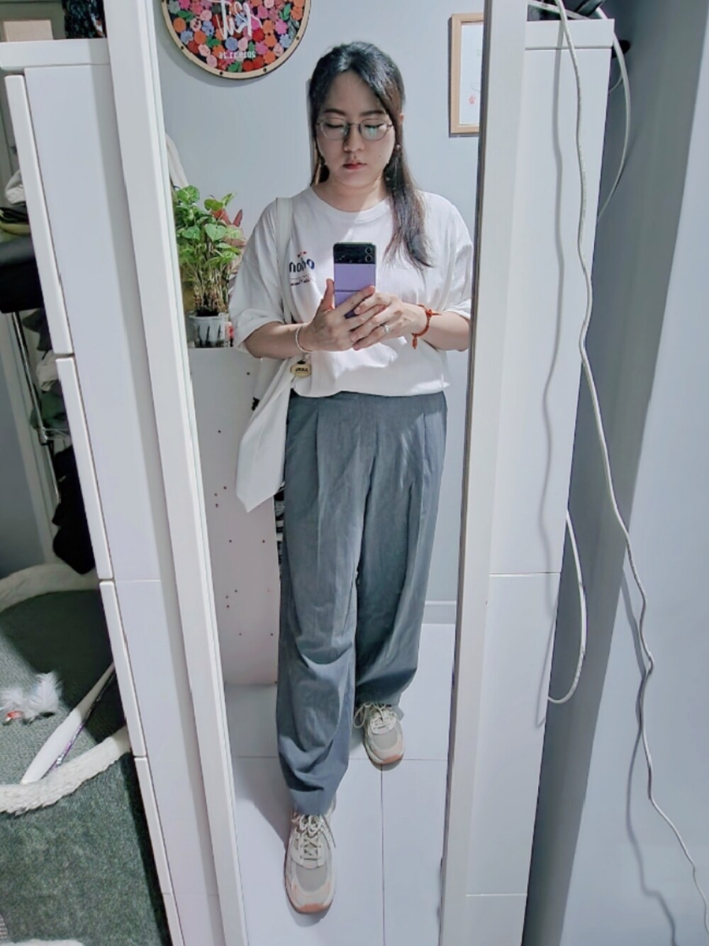 「ootd、wiwt、hkgirl、working style、2024 Aug、微胖穿搭」｜「online shopのアイテム（シューズアクセサリー、ホワイト系）」を使った、Yukariveraさん（レディース・165cm）の夏コーディネートの1枚目の写真