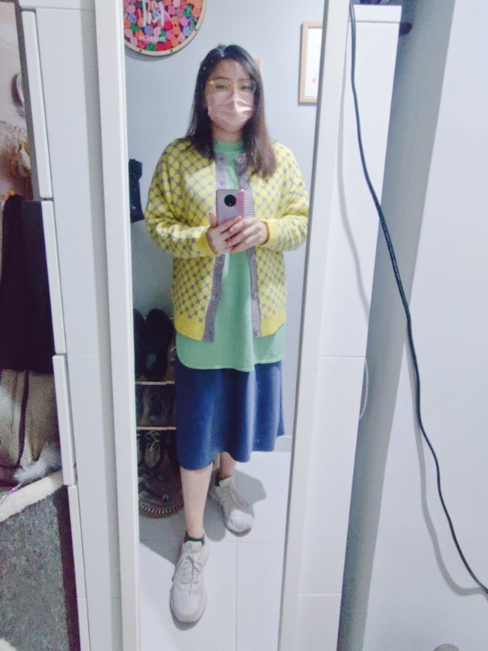 「wiwt、working style、hkgirl、Jan 2022、colorful、spring、春コーデ」｜「antiquaのアイテム（その他アウター、イエロー系）」を使った、Yukariveraさん（レディース・164cm）の冬コーディネートの1枚目の写真
