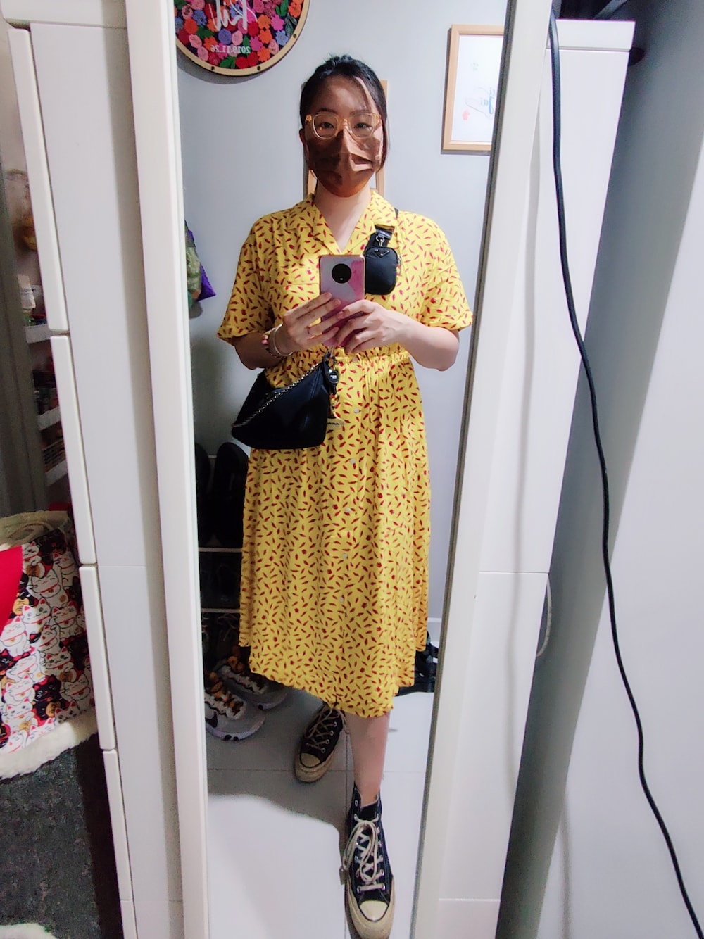 「wiwt、ootd、working style、hkgirl、July 2022、pattern dress、pepper、niko and ...、yellow、夏コーデ、quick outfit、onepiece」｜「CONVERSEのアイテム（その他シューズ、ブラック系）」を使った、Yukariveraさん（レディース・164cm）の夏コーディネートの1枚目の写真