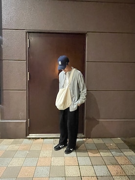 「buttbillのアイテム（パンツ、ブラック系）」を使った、reeeeoさん（メンズ・168cm）の春コーディネート