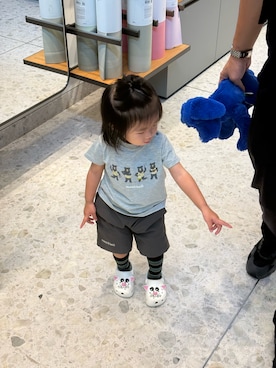 「montbellのアイテム（Tシャツ/カットソー、グレー系）」を使った、winnieさん（キッズ・80cm）の夏コーディネート