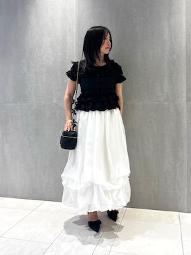 「JILL by JILL STUART（ジルバイジルスチュアート）のフリルカットソートップス（Tシャツ/カットソー、ブラック系）」を使った、takeuchiさん（レディース・151cm）の夏コーディネート