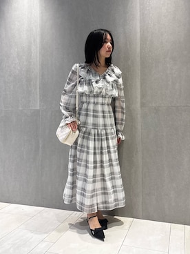 「JILL by JILL STUART（ジルバイジルスチュアート）のクロスフリルワンピース（ワンピース、ホワイト系）」を使った、takeuchiさん（レディース・151cm）の夏コーディネート