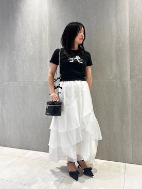 「JILL by JILL STUART（ジルバイジルスチュアート）の＜RIBBONシリーズ＞フロントロゴＴシャツ オーガニックコットン（Tシャツ/カットソー、ブラック系）」を使った、takeuchiさん（レディース・151cm）の夏コーディネート