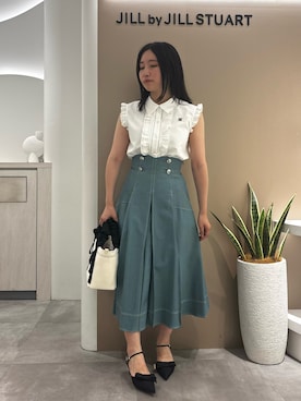 「JILL by JILL STUART（ジルバイジルスチュアート）のクロップドフリルブラウス（シャツ/ブラウス、ホワイト系）」を使った、takeuchiさん（レディース・151cm）の夏コーディネート