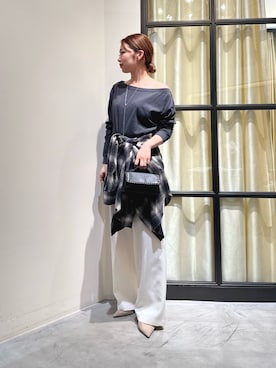 「Whim Gazette（ウィムガゼット）の【GEMINI】バックプリントカットソー（Tシャツ/カットソー、グレー系）」を使った、whim_hirasakiさん（レディース・157cm）の秋コーディネート