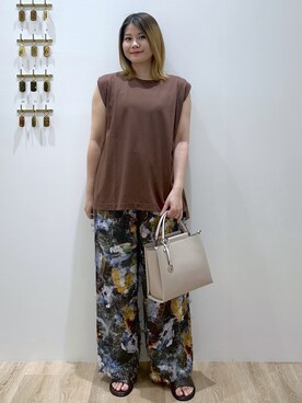「OPAQUE.CLIP（オペークドットクリップ）のフレンチスリーブカットソー【洗濯機OK】（Tシャツ/カットソー、ブラウン系）」を使った、suzukaさん（レディース・155cm）の夏コーディネート