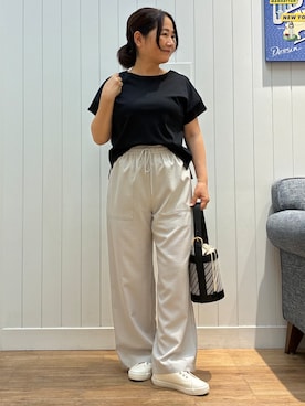 「Dessin（デッサン）の【9色展開/接触冷感/UVカット】ドライタッチサマーニットT（ニット/セーター、ブラック系）」を使った、msatoさん（レディース・155cm）の夏コーディネート