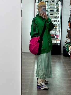 「アイテム（メッセンジャーバッグ）」を使った、nyamnyam793nさん（レディース・162cm）の春コーディネート