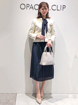 「アイテム（ブローチ/コサージュ、ベージュ系）」を使った、もんちゃんさん（レディース・167cm）の冬コーディネート