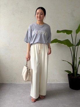 「Jena espace merveilleux(ジェナ エスパスメルヴェイユ)のロゴシルケットCS(Tシャツ/カットソー、グレー系)」を使った、minr666さん(レディース・156cm)の春コーディネート
