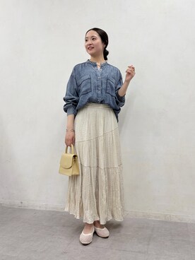 「Jena espace merveilleux(ジェナ エスパスメルヴェイユ)のギャザーデニムシャツ(シャツ/ブラウス、ブルー系)」を使った、minr666さん(レディース・156cm)の春コーディネート