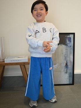 「merrunyのアイテム（スウェット、グレー系）」を使った、deee🐏さん（キッズ・90cm）の冬コーディネート