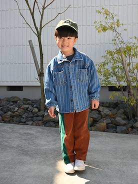 「NIKE（ナイキ）の《NIKE》ｺｰﾄ ﾎﾞﾛｰ LOW ﾘｸﾗﾌﾄ PS（スニーカー、ホワイト系）」を使った、deee🐏さん（キッズ・90cm）の春コーディネート