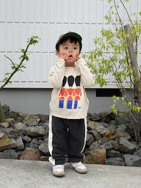 「BOBO CHOSES（ボボショーズ）のアイテム（Tシャツ/カットソー、ベージュ系）」を使った、deee🐏さん（キッズ・90cm）の春コーディネート
