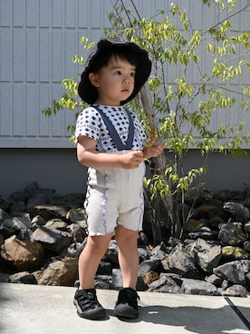 「a basic brandのアイテム（ハット、ブラック系）」を使った、deee🐏さん（キッズ・90cm）の春コーディネート