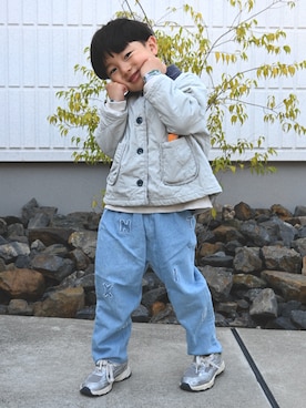 「main storyのアイテム（トップス、グリーン系）」を使った、deee🐏さん（キッズ・90cm）の春コーディネート