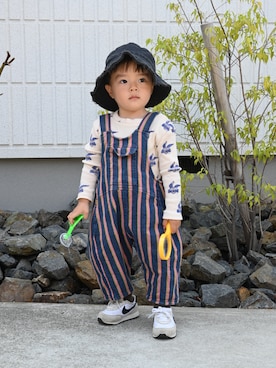 「a basic brandのアイテム（ハット、ブラック系）」を使った、deee🐏さん（キッズ・90cm）の春コーディネート