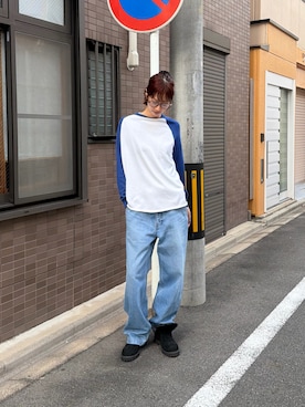 「KAIKO（カイコー）のKAIKO Base ball knit（ニット/セーター、ブルー系）」を使った、天音さん（レディース・175cm）の夏コーディネート