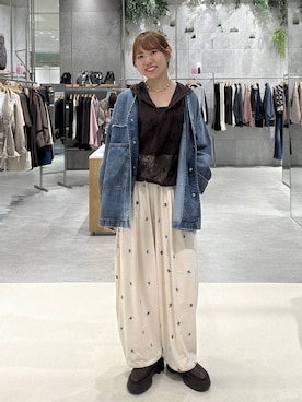 「LEPSIM（レプシィム）のマシュマロベロア刺繍パンツ　1047000（その他パンツ、ホワイト系）」を使った、Michiさん（レディース）の秋コーディネート