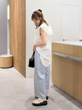 「LEPSIM（レプシィム）のベルトバックルクッションサンダル　638815（サンダル、ホワイト系）」を使った、Michiさん（レディース）の夏コーディネート