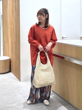 「LEPSIM（レプシィム）の楊柳柄イージーパンツ　290321（その他パンツ、ブルー系）」を使った、Michiさん（レディース）の春コーディネート