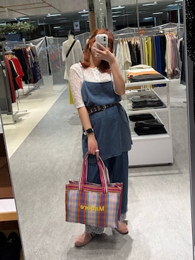 「LEPSIM（レプシィム）の刺繍ロゴトート　638661（トートバッグ、パープル系）」を使った、Michiさん（レディース）の春コーディネート